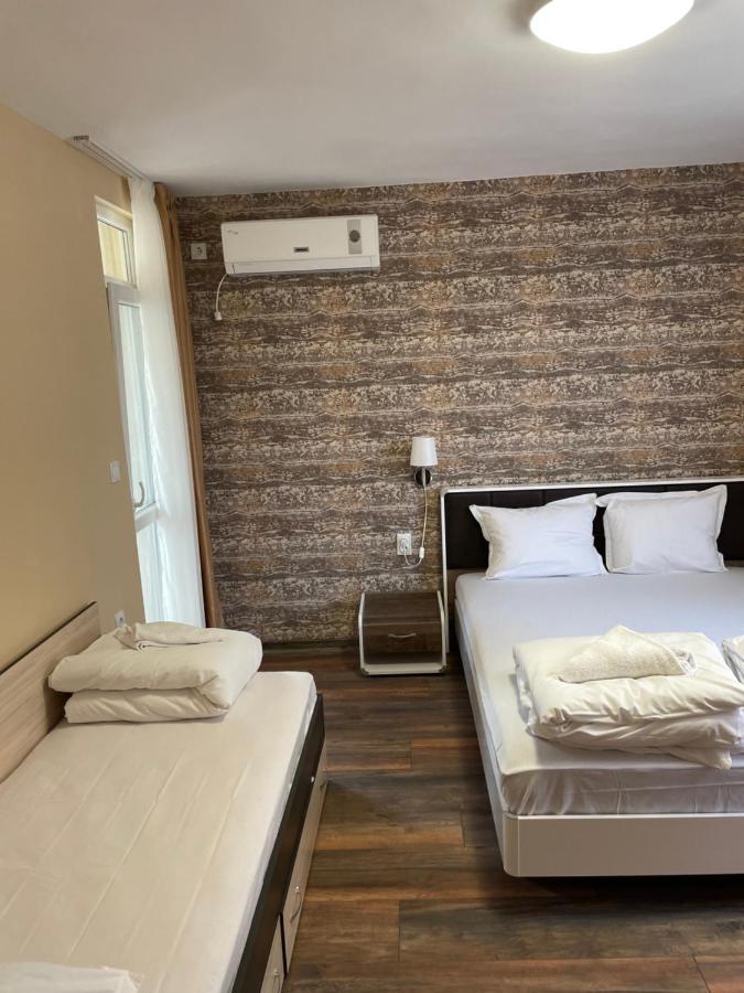 Family Hotel Malibu 체르노모레츠 외부 사진