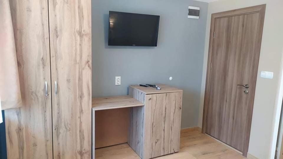 Family Hotel Malibu 체르노모레츠 외부 사진