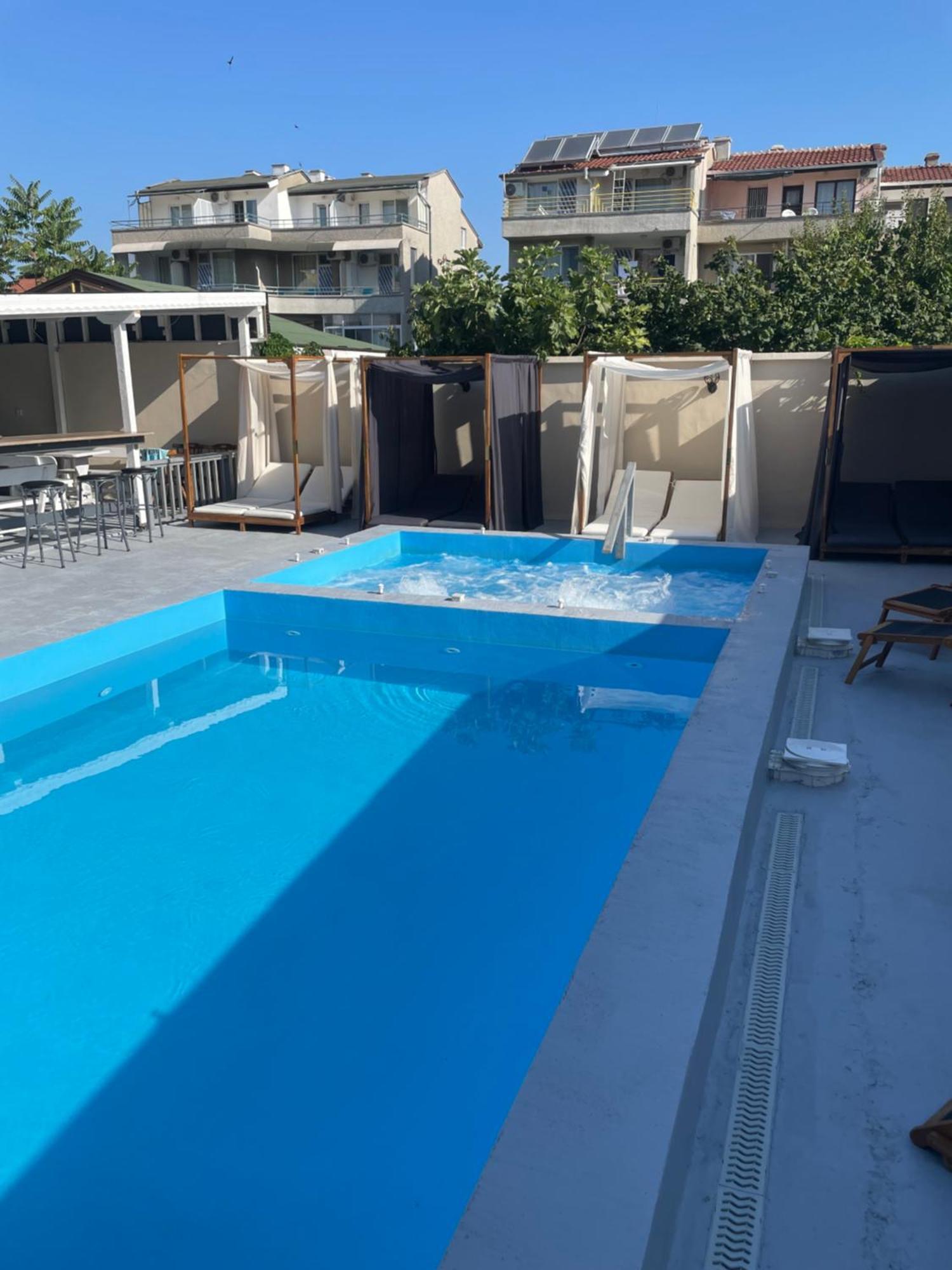 Family Hotel Malibu 체르노모레츠 외부 사진