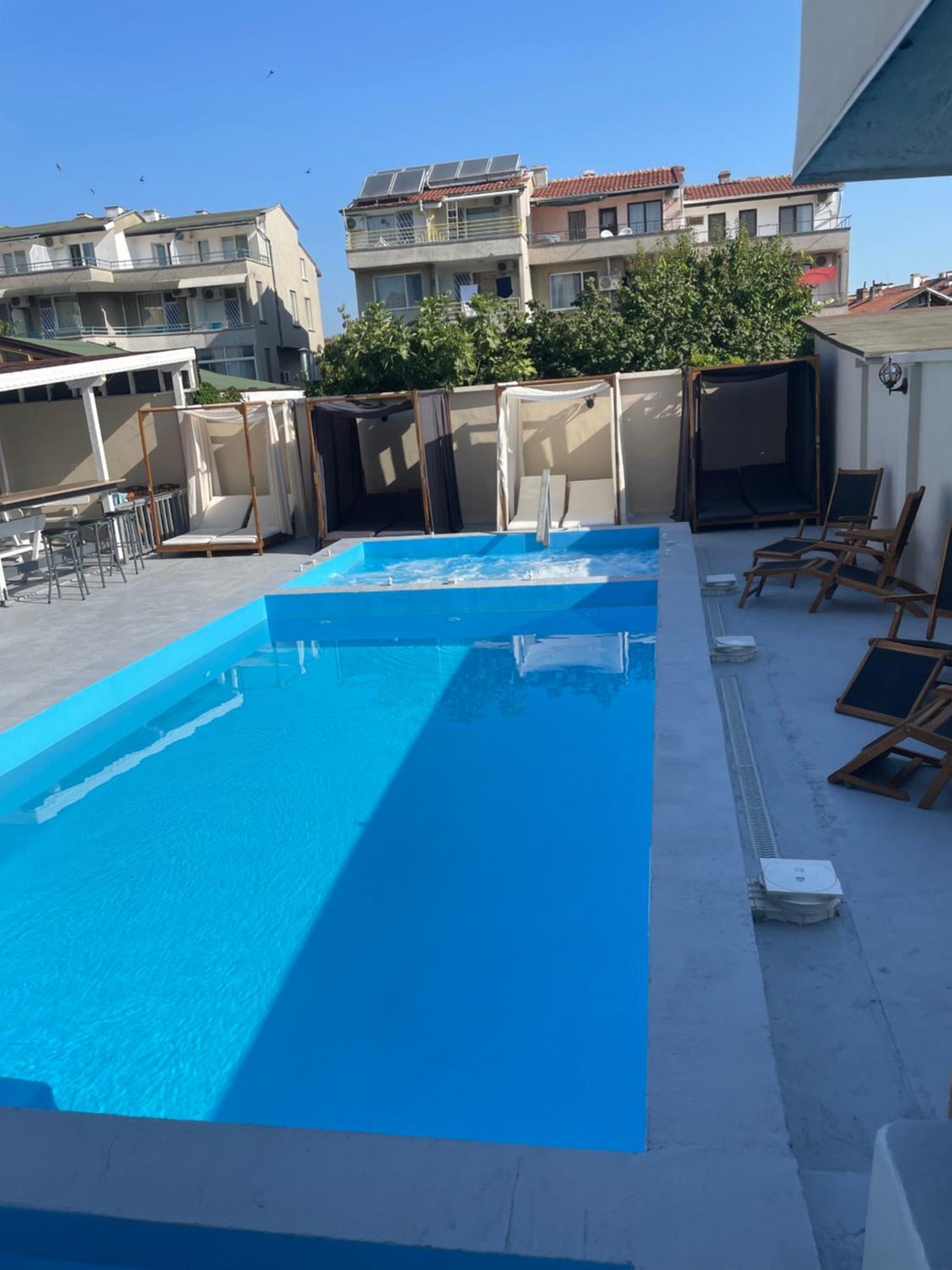 Family Hotel Malibu 체르노모레츠 외부 사진