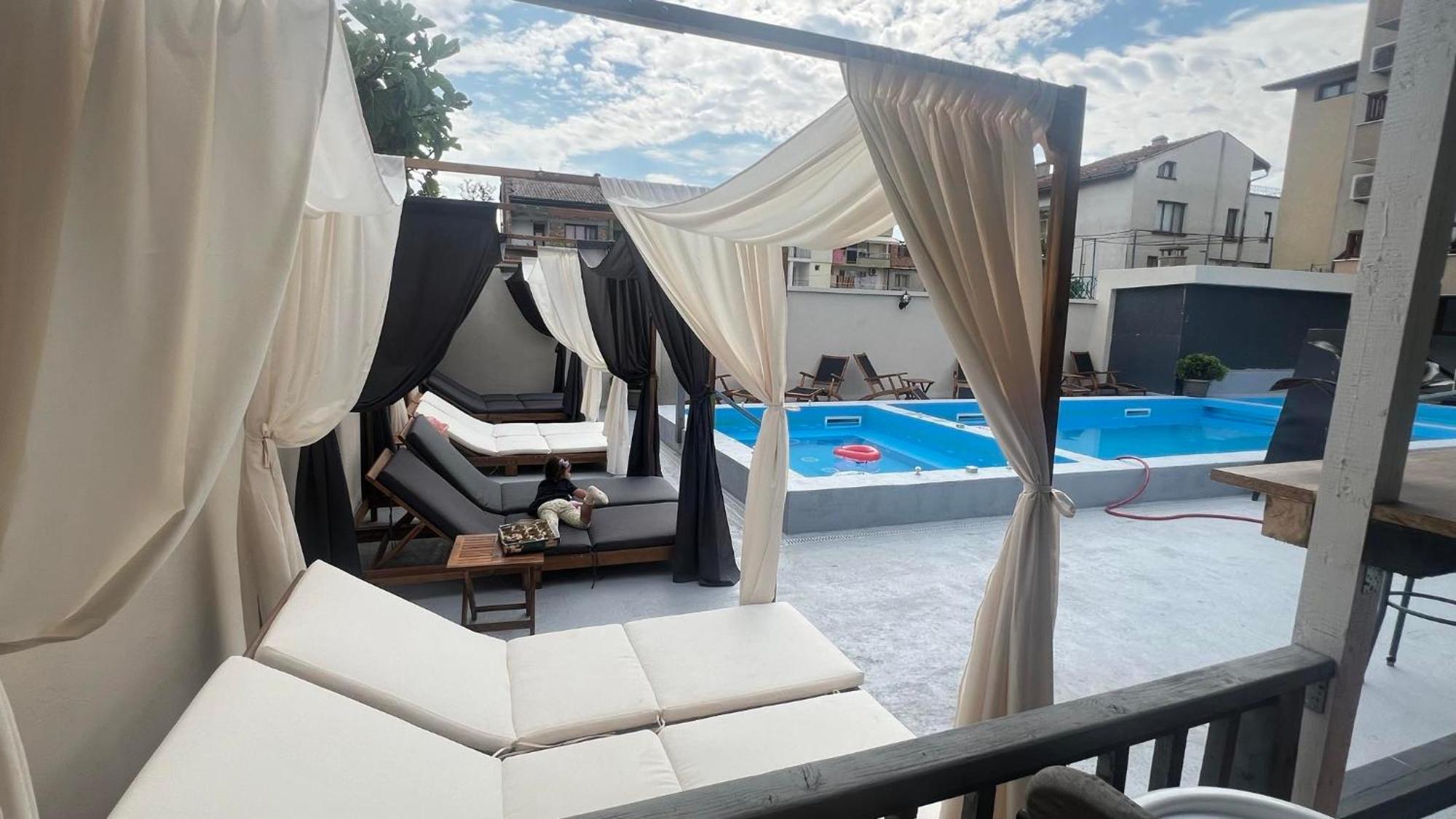 Family Hotel Malibu 체르노모레츠 외부 사진