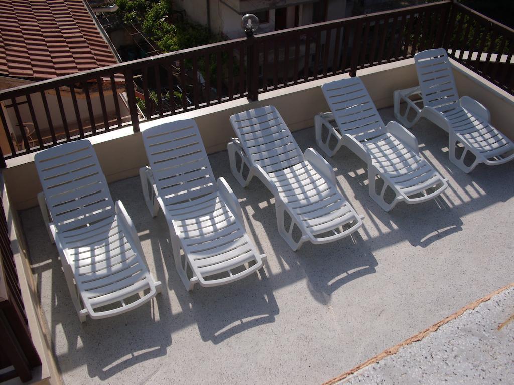 Family Hotel Malibu 체르노모레츠 외부 사진