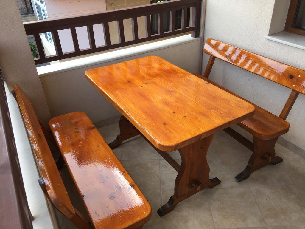 Family Hotel Malibu 체르노모레츠 외부 사진